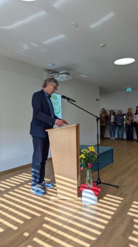 PXL 20250307 112402756