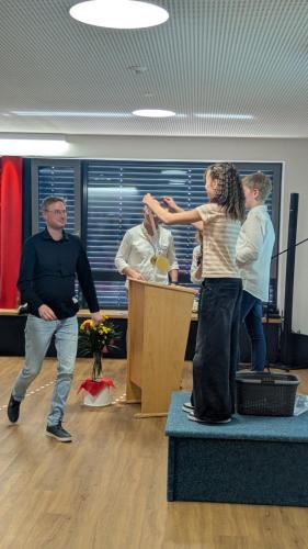 PXL 20250307 121928807